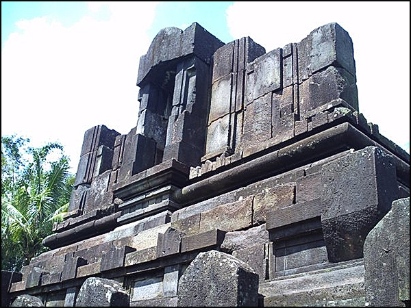 candi asu tarabuwana04