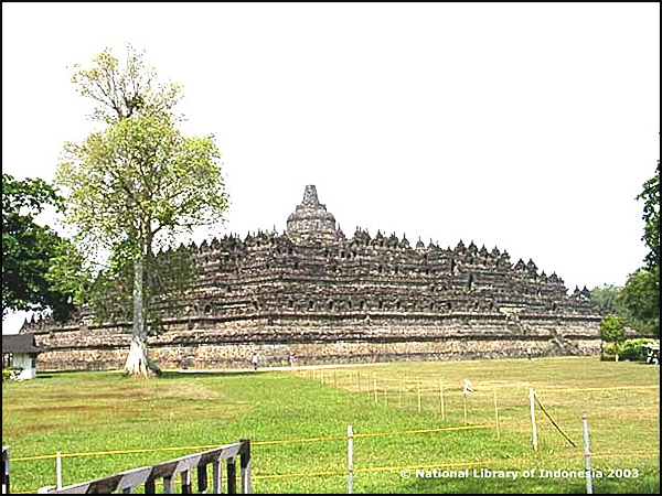 candi borobudur pnri02