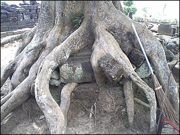 situs gunungsari tarabuwana07