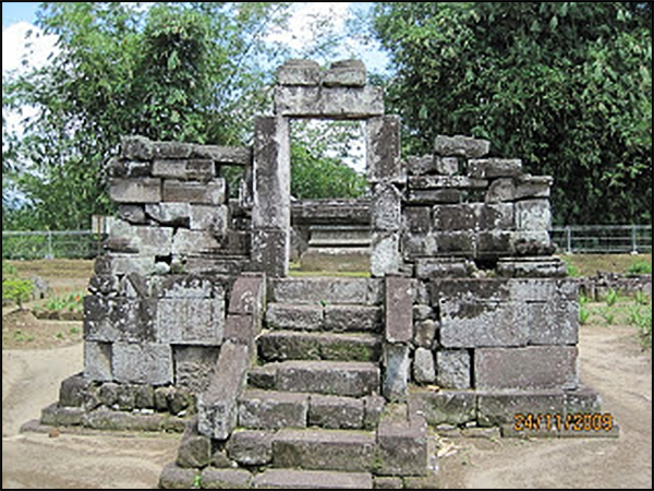 candi gunungwukir tarabuwana04