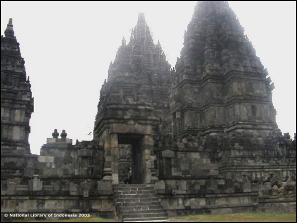 candi prambanan pnri03