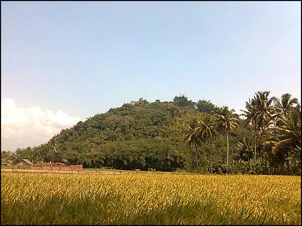 situs gunungsari tarabuwana01